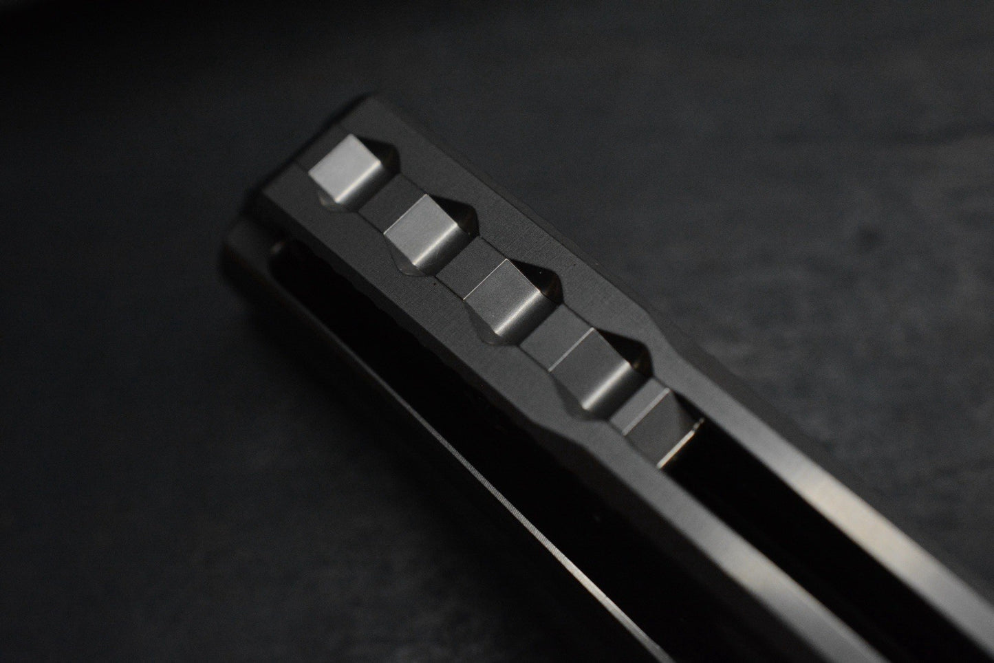 NEW Holt Outlaw Prestige Feather Texture /Near Mirror 4” M390/ Timascus Collars