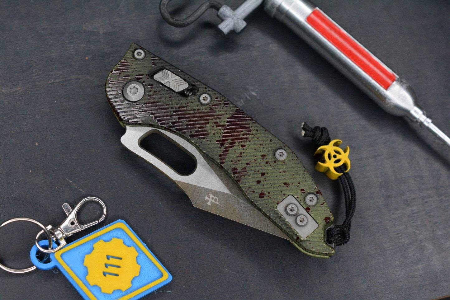 RARE Microtech Stitch-Ram-Lok Outbreak Sig Series w/ Fallout Replicas & Bead