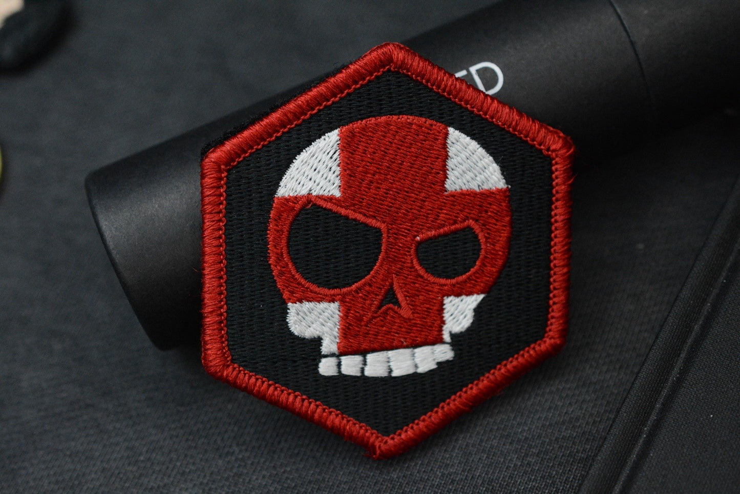 NEW Triple Aught Design x Aerocrafted Retract Pen Topo Tad Edition w/Mean Skull