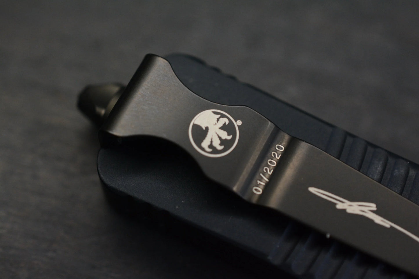 Microtech Troodon Hellhound Blade Blacked Out 01/2020