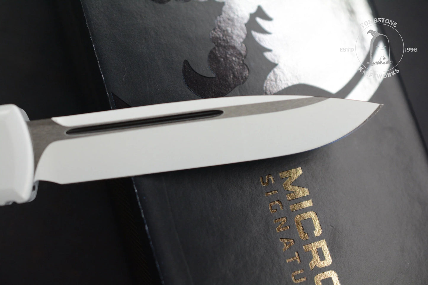 Microtech Ultratech S/E STD Storm Trooper White Deep Engraved