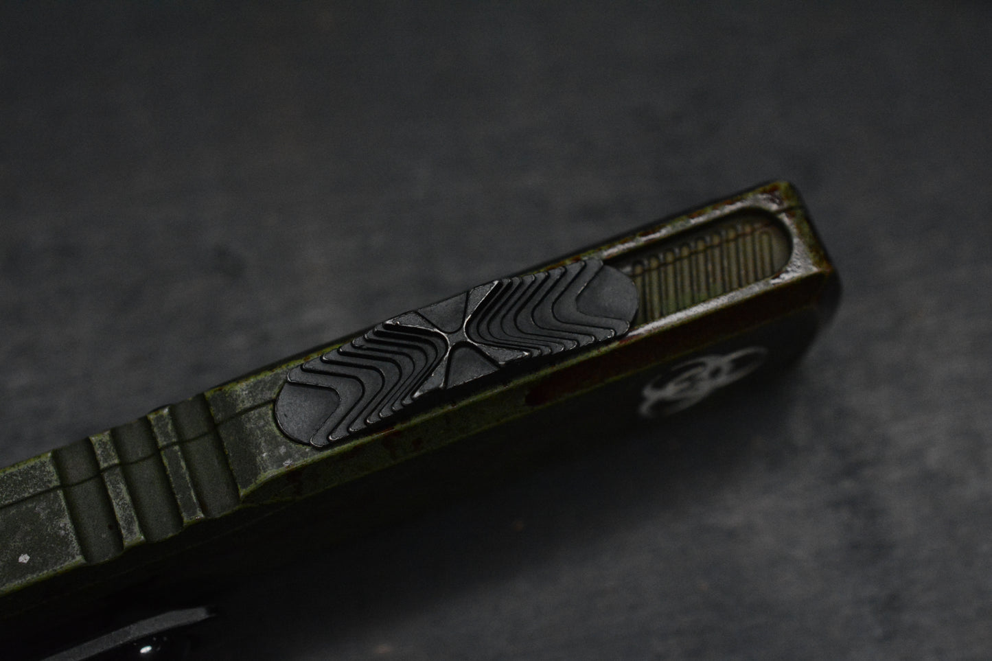 NEW Microtech Ultratech ZBP Outbreak Signature Series T/E- OTF w/ Radioactive Bead