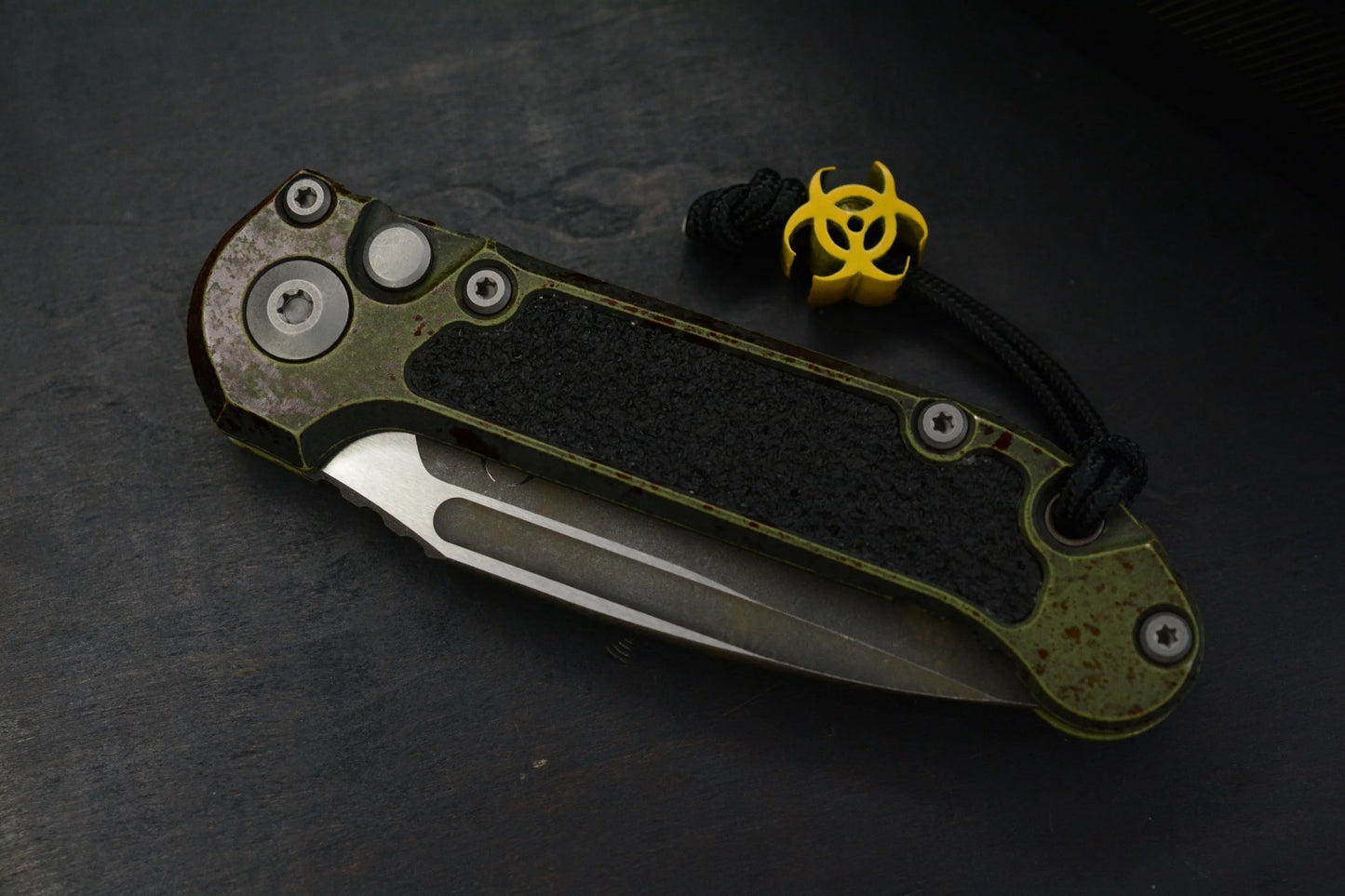 Microtech LUDT Outbreak Gen III S/E with Matching Yellow Radioactive Bead
