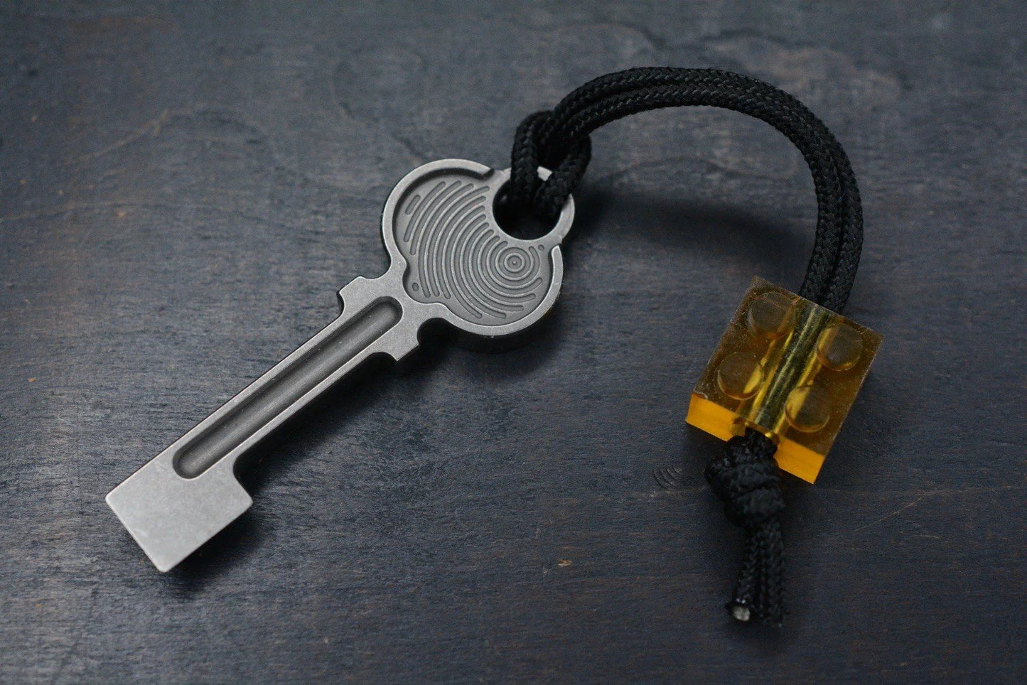 VINTAGE Nive Guy Machine Co Fn+F Key Pry 09/22 w/ Ultem Lego Bead NGMCo