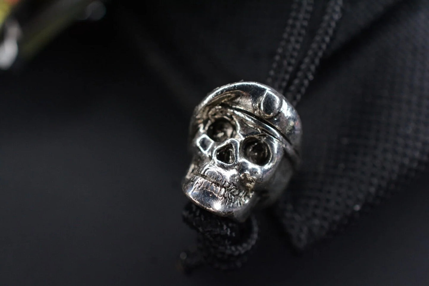 Koch x Kansept Knives Undead SW Mini Korvid w/ Green Beret Skull Bead