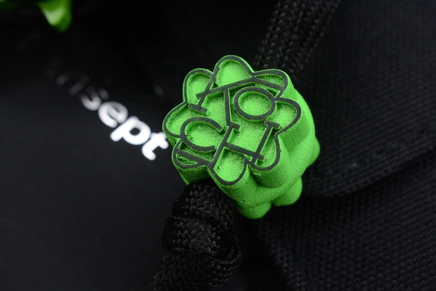 Koch x Kanscept Mini Korvid G10 Undead Green Blade w/Koch St. Paddy Patch & Bead