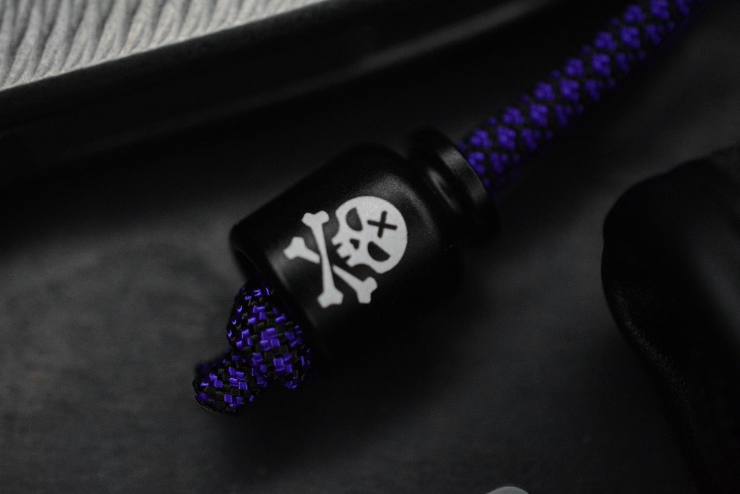 RARE++ Demko AD20 XXX Textured Ti / Stud Only CPM 3V w/ Poison Bead & Patch