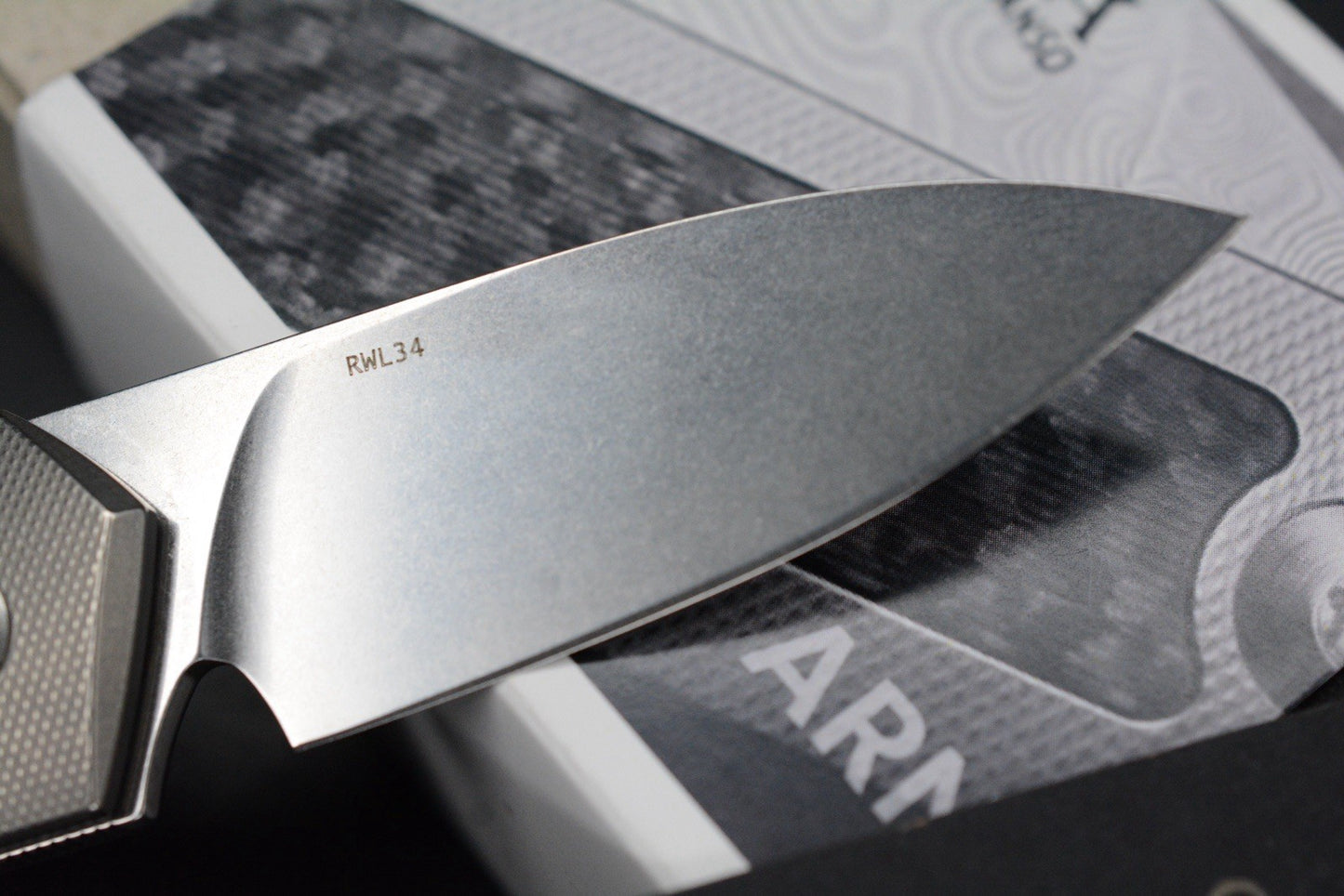 NEW ANSO ARN Grey/ Satin Ti Hdw w/ Carbon Fiber Inlay RWL34 SN 41 Re Microtech