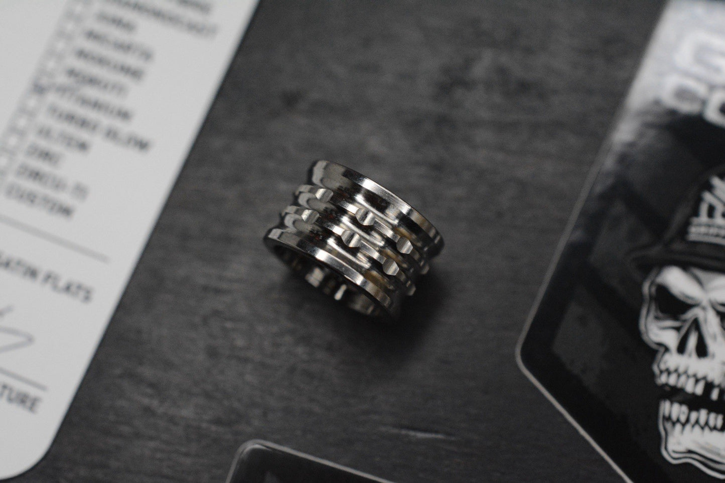 NEW Griffin Combat Stacker V2 Satin Titanium Bead Re Playge Microtech