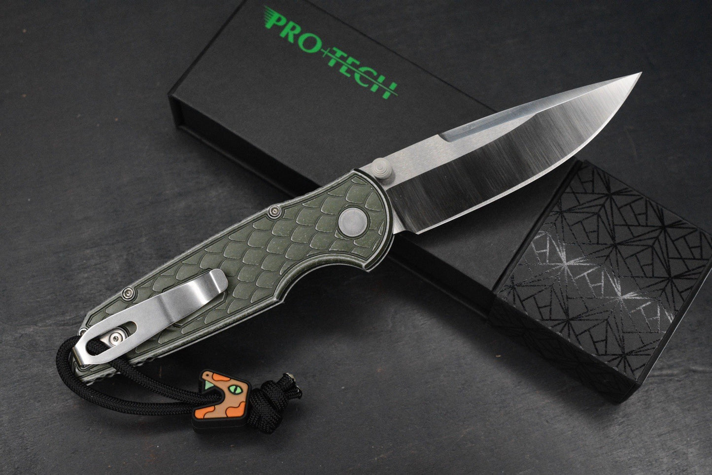 NEW Protech Integrity Battle Worn Reptile Green Scale Pattern w/ Wkrmn Bead
