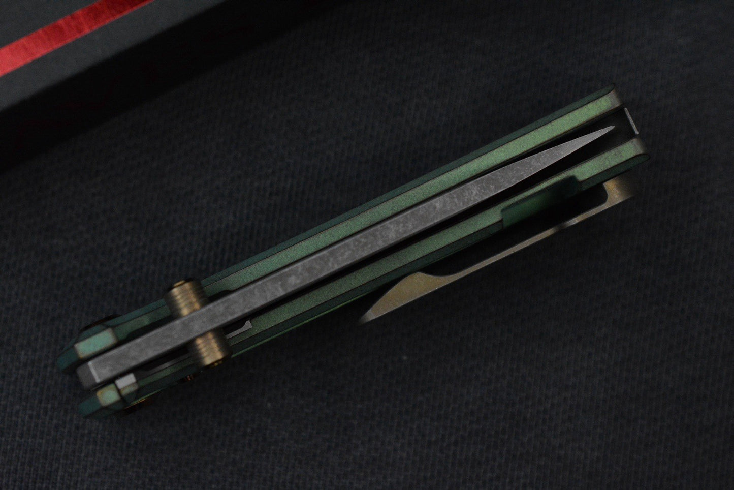 NEW CHAVES Knives RCK9 - Green Dragon Scale Mod Ti / M390 Drop Point / Ano Ti