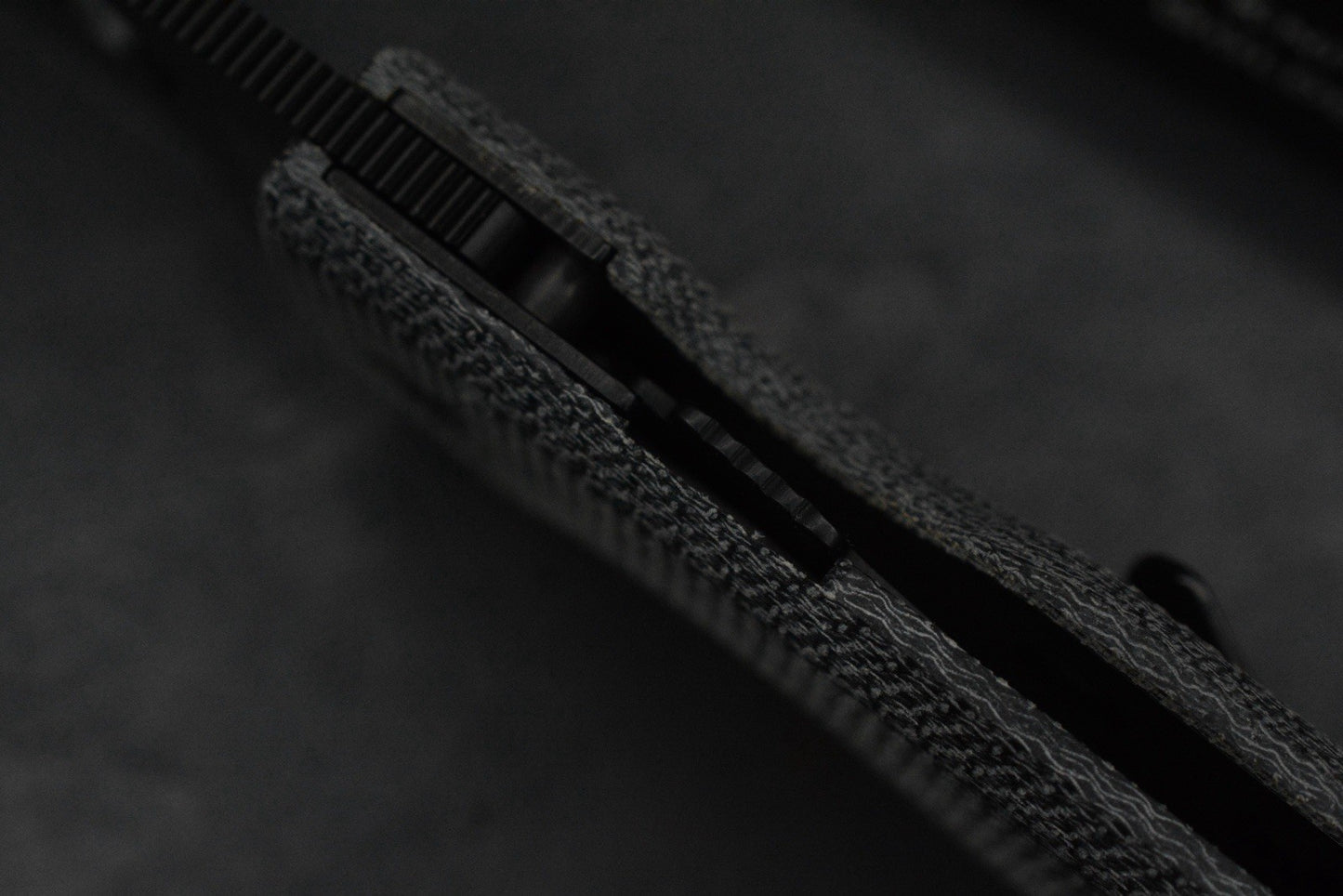 NEW Spyderco Shaman Grey Micarta Black DLC M390 Drop Point  w/ Poison Bead