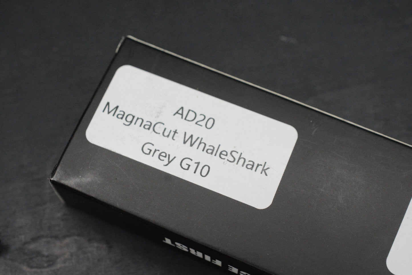 NEW Demko AD20 Whale Shark Thumb Slot MagnaCut Textured Grey G10 EXC