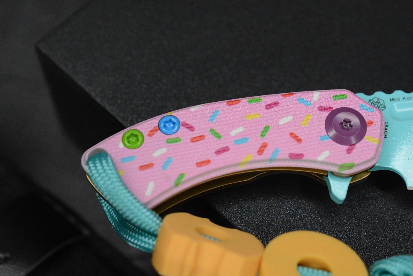 NEW Kanscept x Koch Mini Korvid Dessert Warrior - w/ 2x Donut Beads