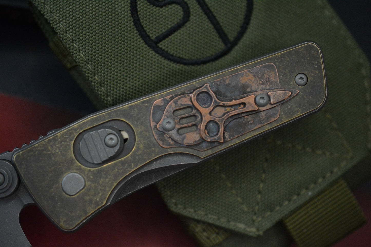 CUSTOM Serge Pachenko x Hawk Knives Guppy Brass - S30V / Copper Skull Inlay