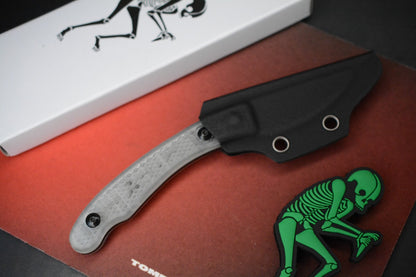 RARE Ed’s Manifesto & Sneakreaper Elvia Field Knife - Clear Scale Acid Stonewash