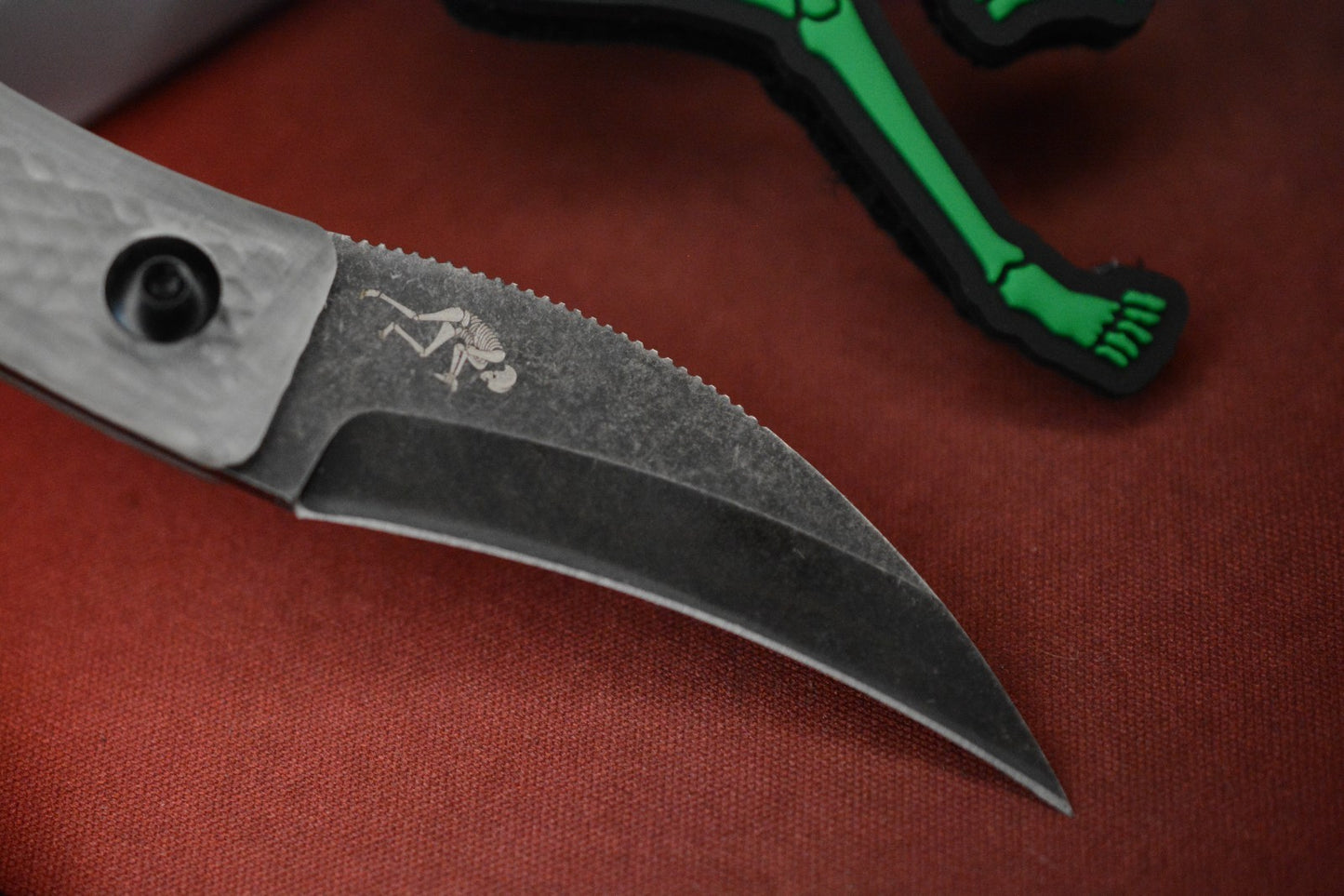 RARE Ed’s Manifesto & Sneakreaper Elvia Field Knife - Clear Scale Acid Stonewash