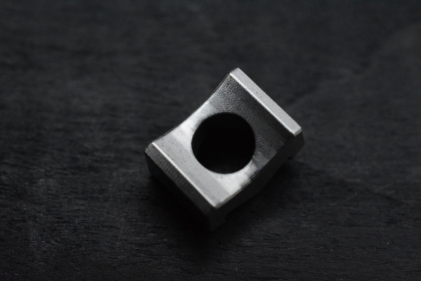 RARE WYSTE DEAIGNS Crown Stainless Bead Re Playge Microtech