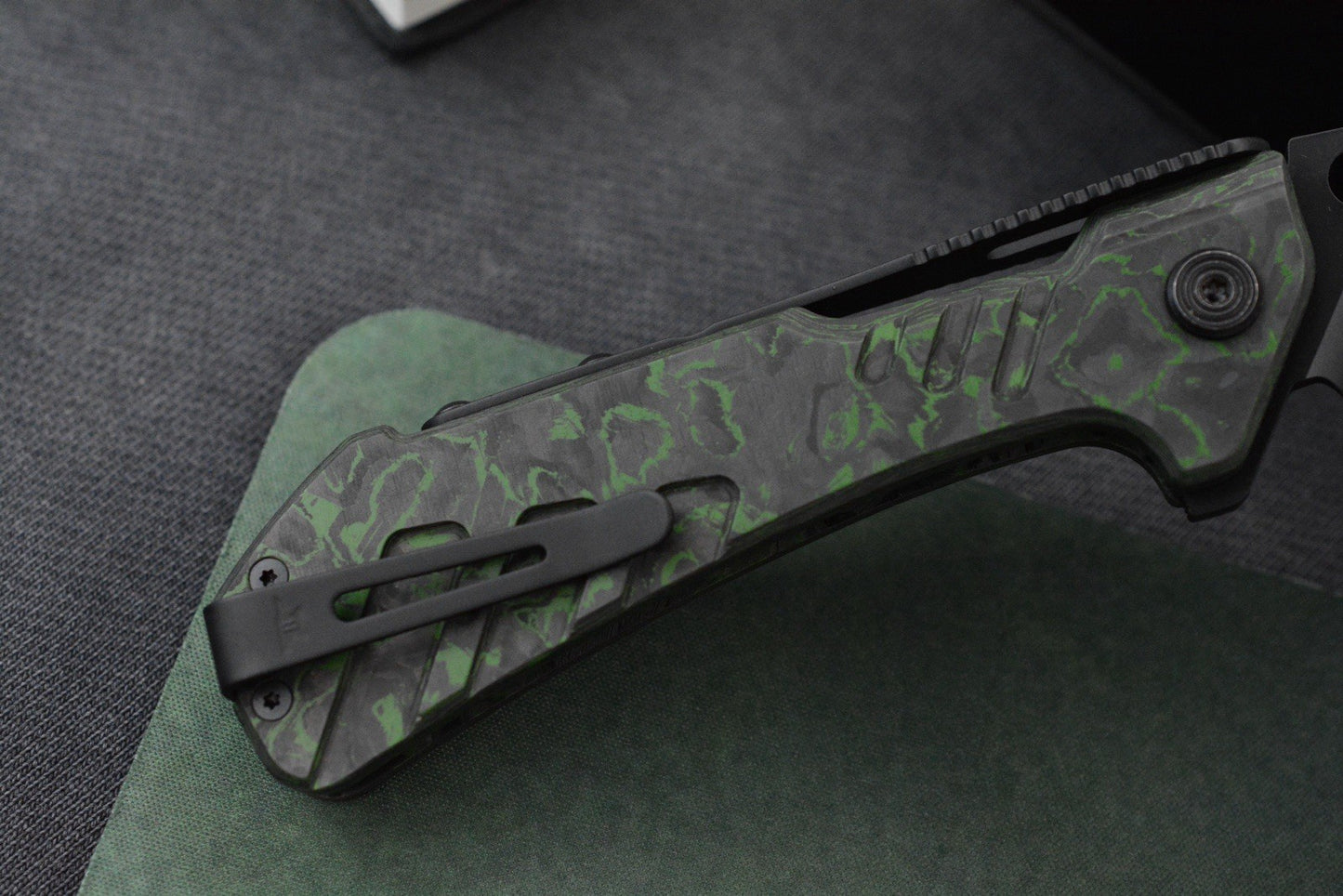 NEW G&G Hawk x Buck Knives Marksman Toxic Green Camo Carbon / Black S35VN
