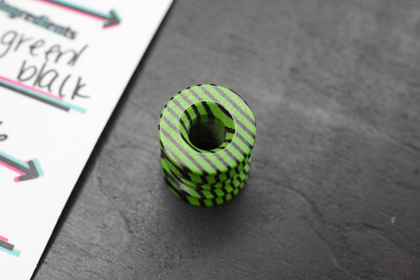 NEW Salt & Peppa Shrimp Bead - Toxic Green & Black G10 Re Playge Microtech