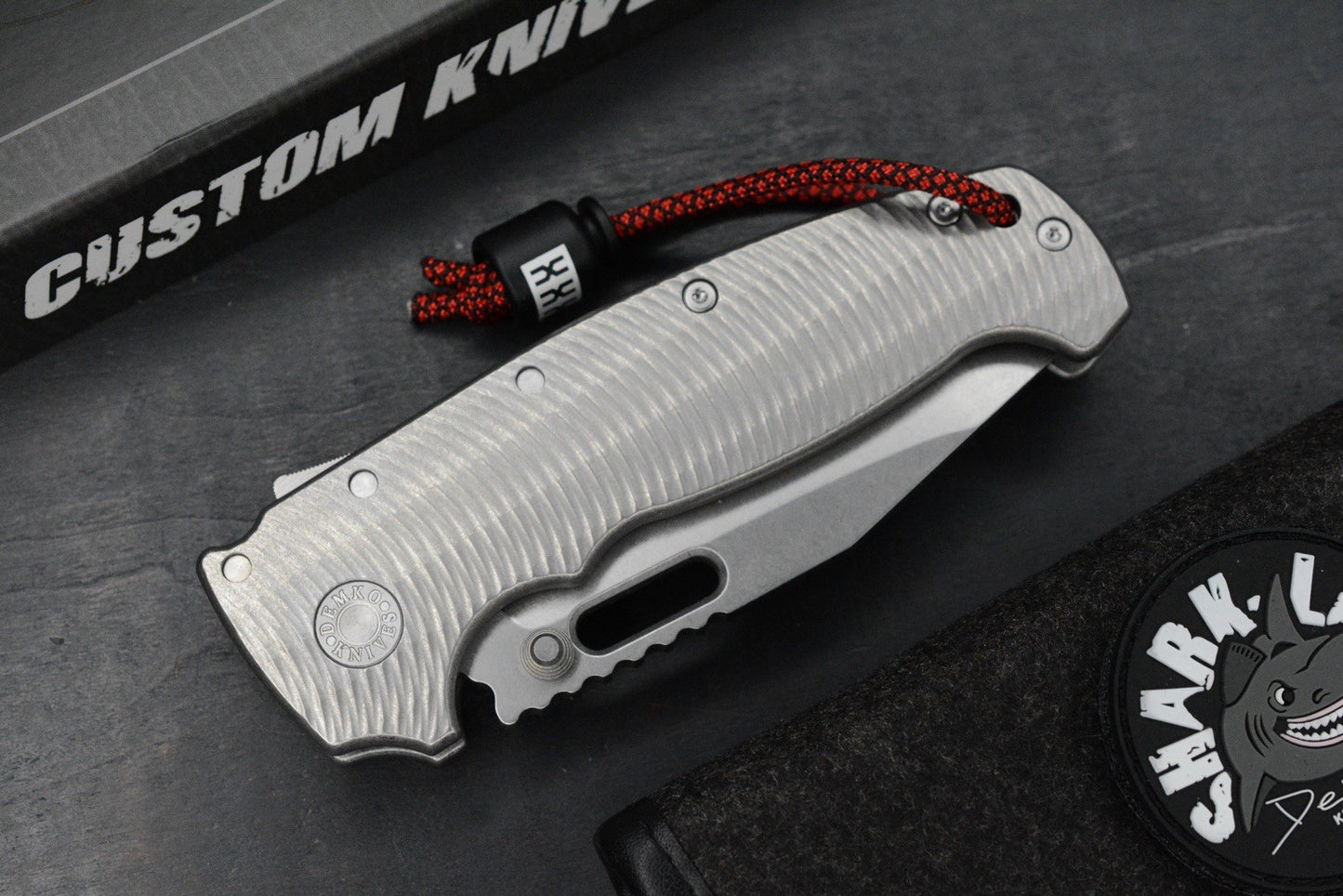 RARE++ Demko AD20 XXX Textured Ti / Clip Point 3V w/ XXX Poison Bead & Patch