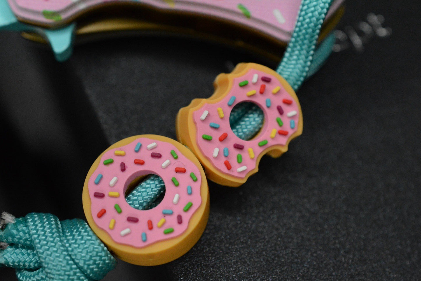 NEW Kanscept x Koch Mini Korvid Dessert Warrior - w/ 2x Donut Beads