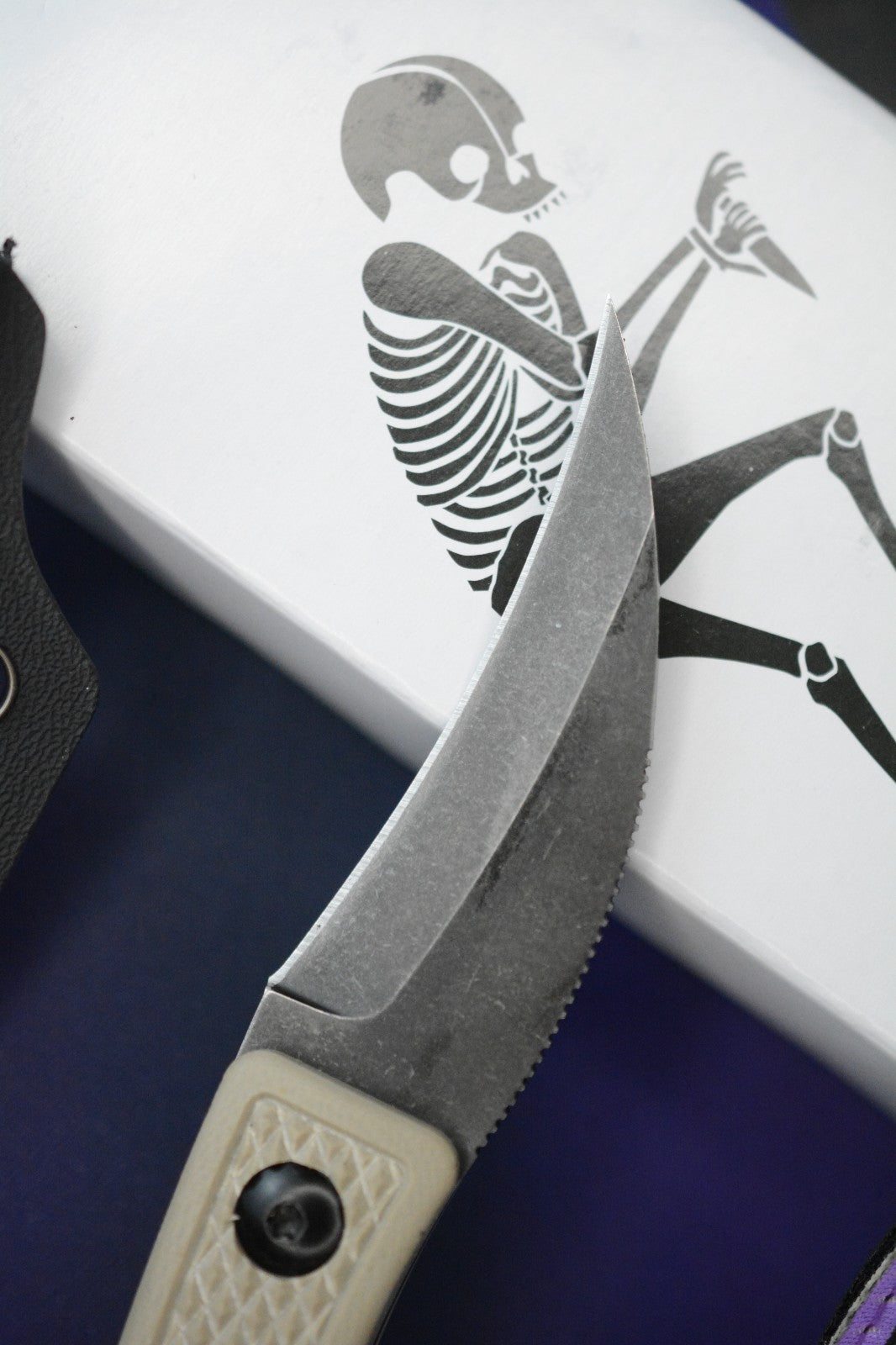 RARE Ed’s Manifesto & Sneakreaper Elvia Field Knife - Tan G10 / Acid Stonewash
