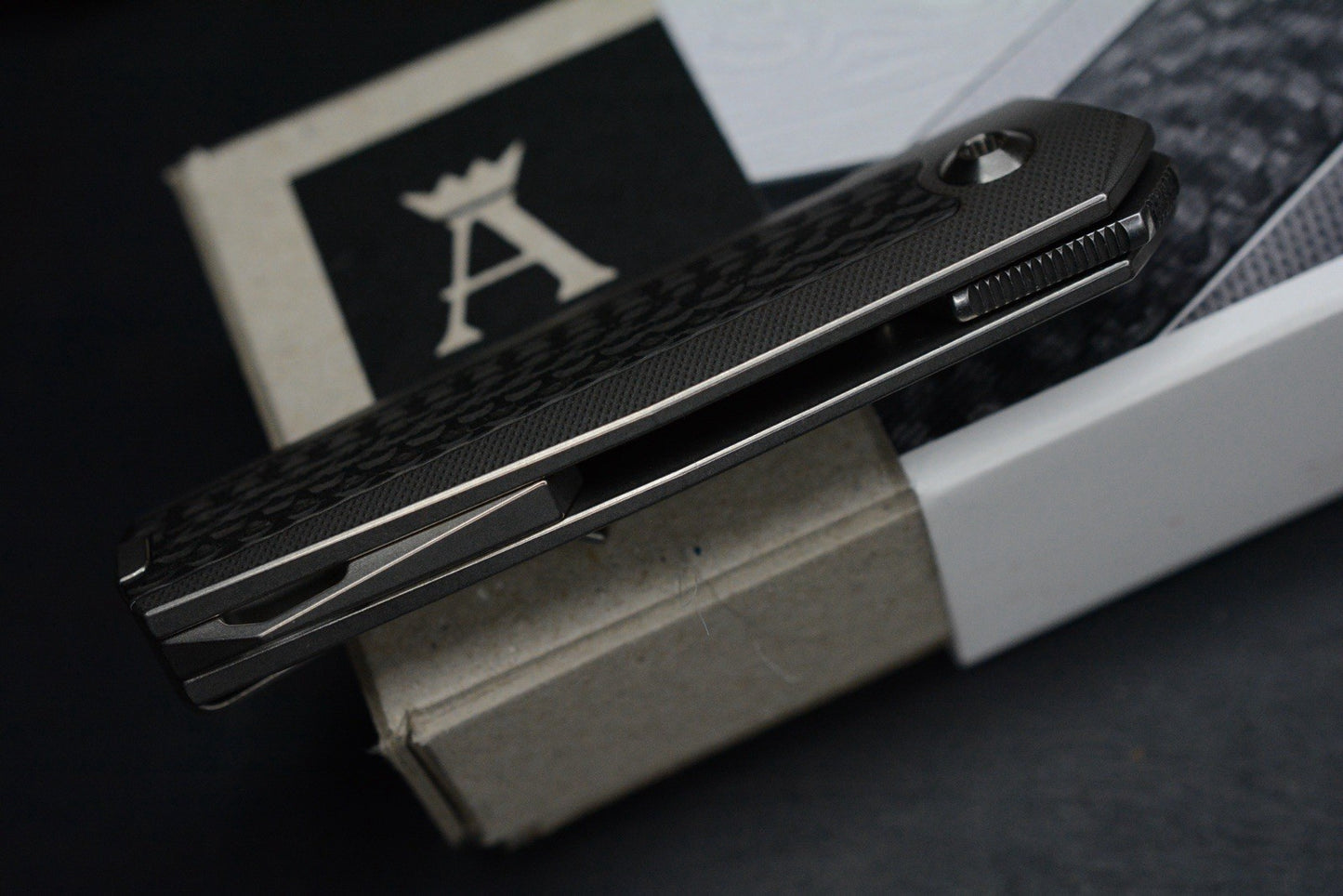 NEW ANSO ARN Grey/ Satin Ti Hdw w/ Carbon Fiber Inlay RWL34 SN 41 Re Microtech