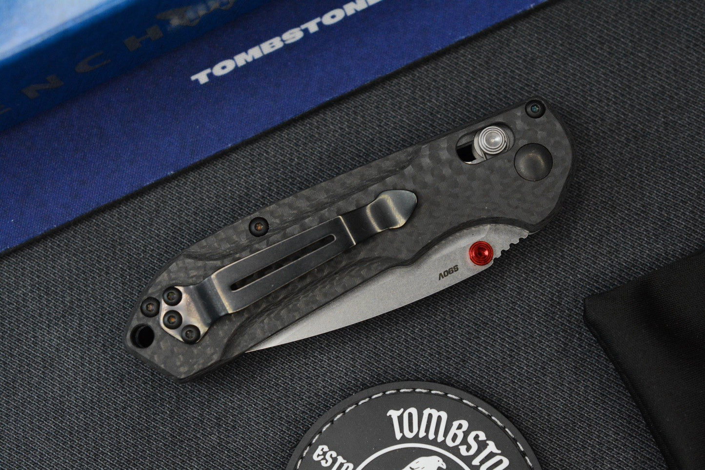 NEW Benchmade Mini Freek - Full Carbon Fiber w/ Red Thumbstud & Backspacer