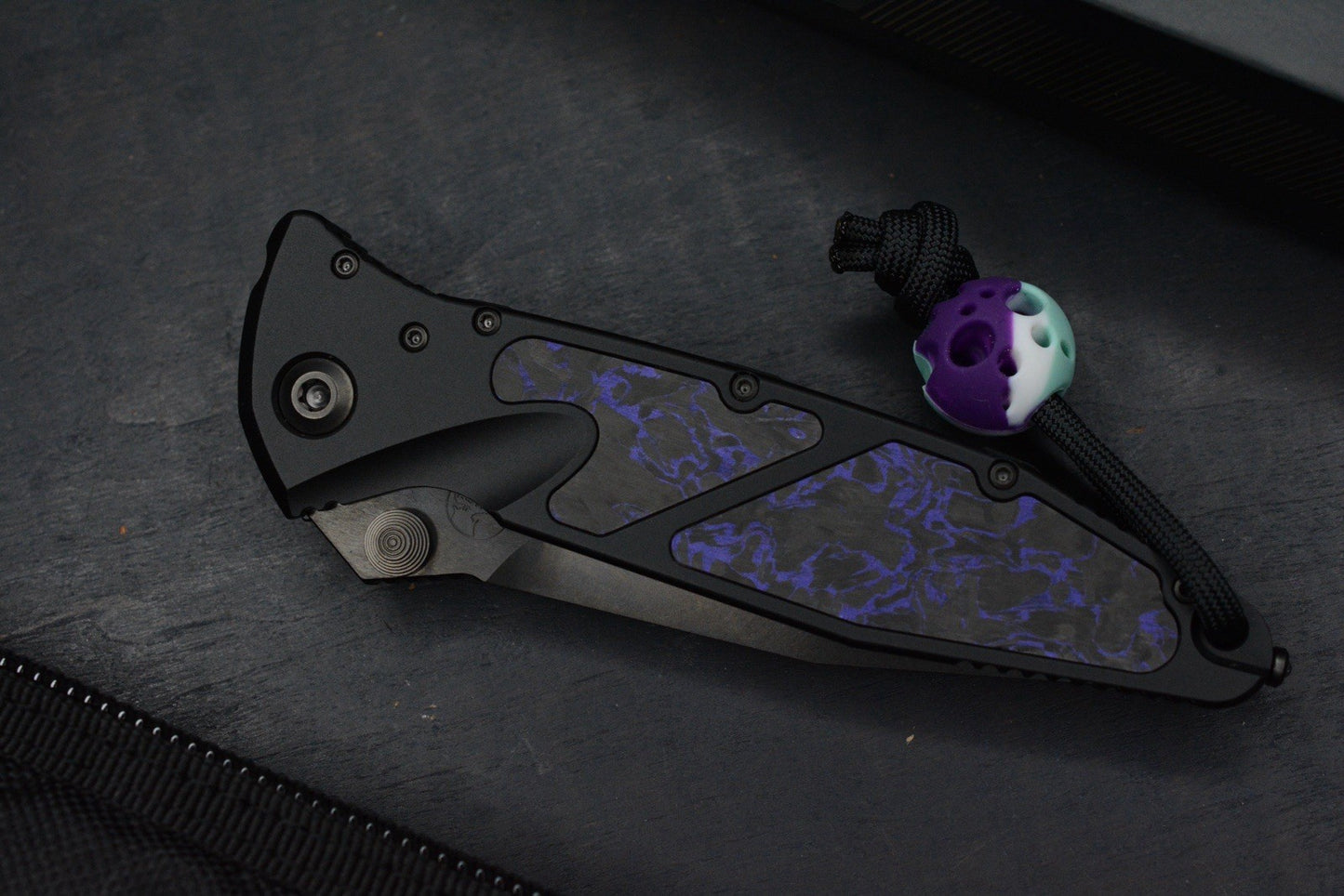 RARE Microtech Socom DLC Spike Grind Purple Haze Fat CF w/ Playge Bead/Wick Pack