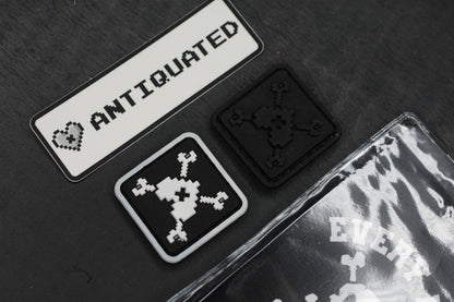 NEW INKY EDC x Antiquated EDC - 8-Bit Death Heart 2x Patch Set - Black & White