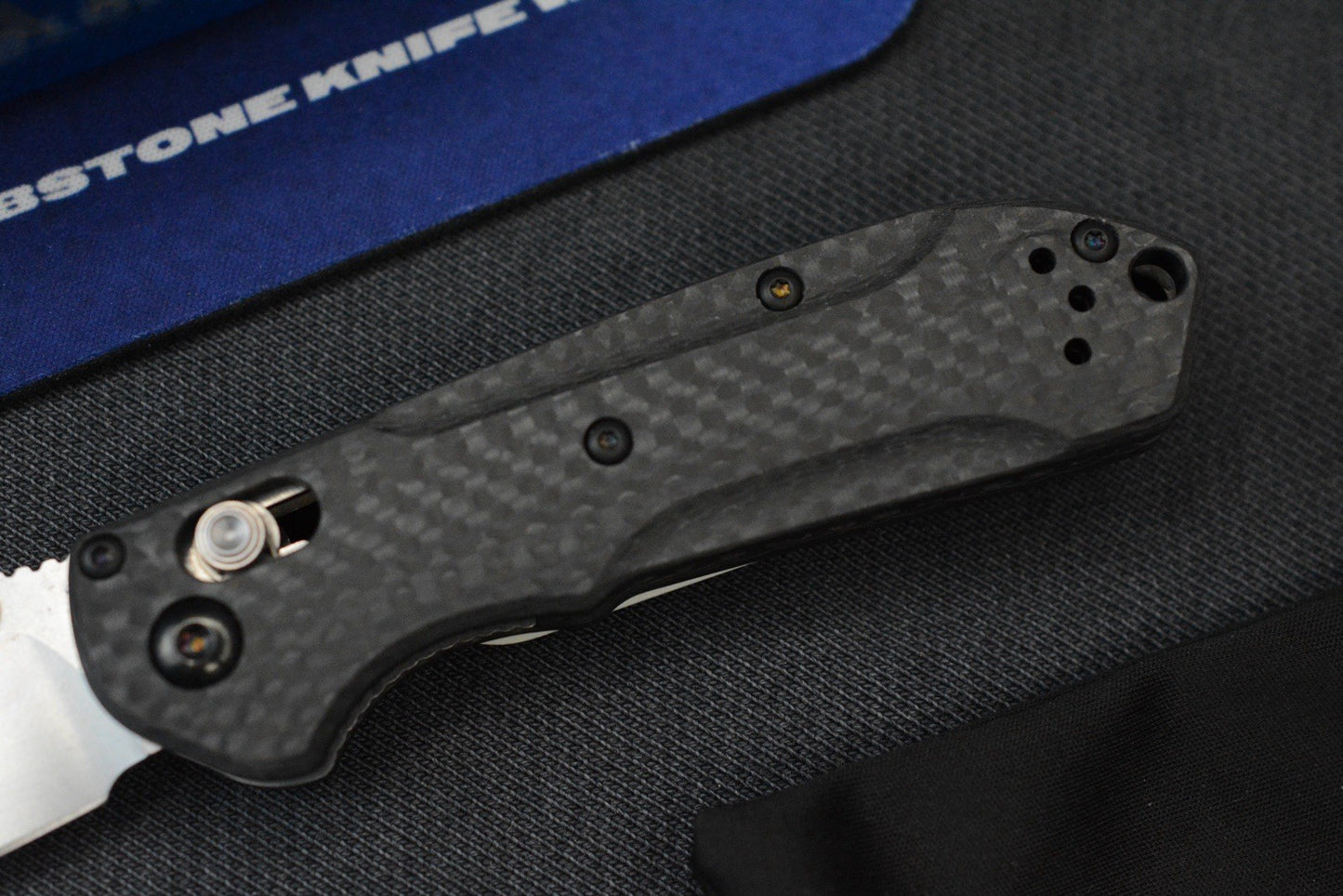 NEW Benchmade Mini Freek - Full Carbon Fiber w/ Red Thumbstud & Backspacer