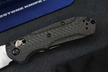NEW Benchmade Mini Freek - Full Carbon Fiber w/ Red Thumbstud & Backspacer