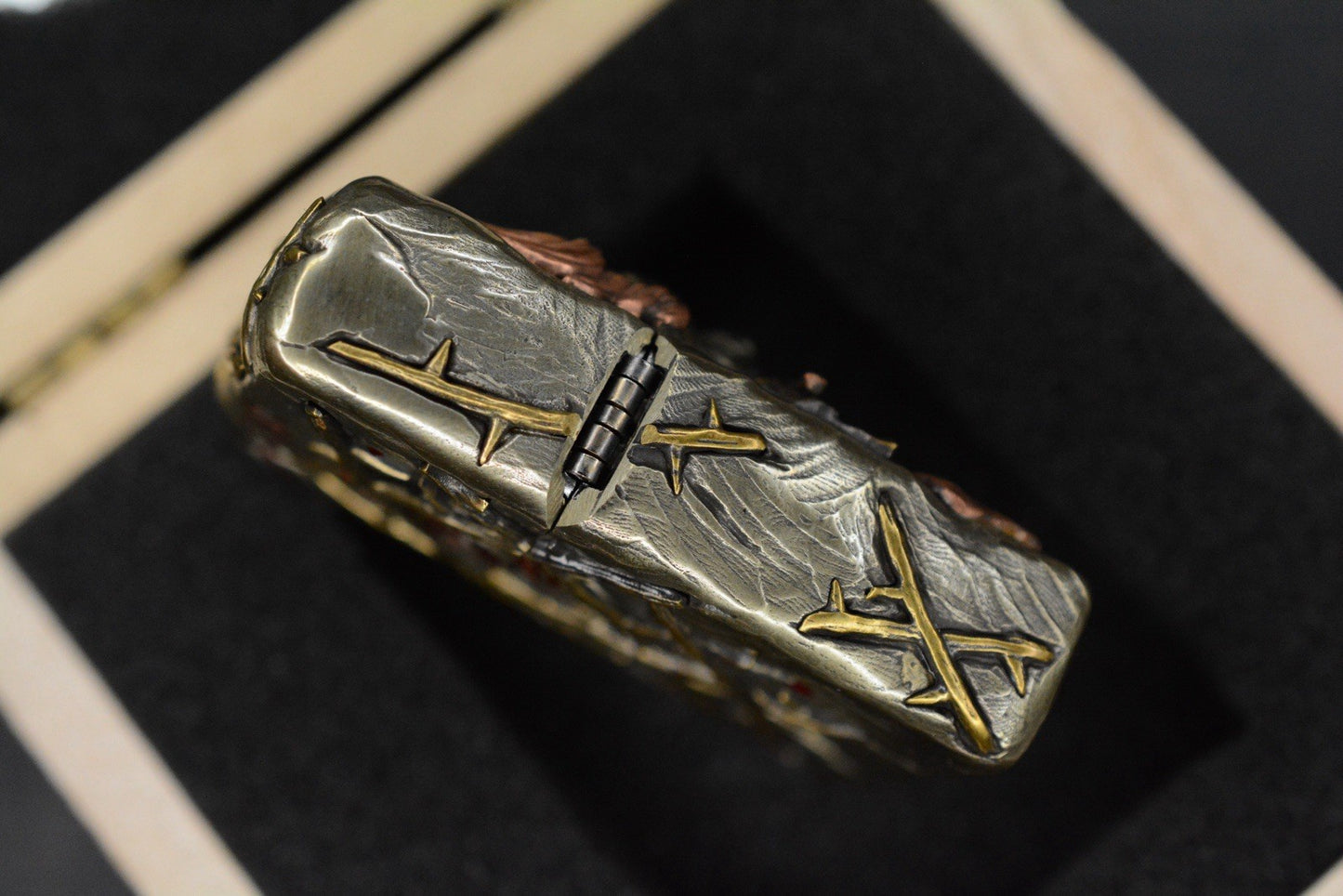 RARE CUSTOM - 3-D Sculpted Joker Zippo Lighter w/ Wood Case