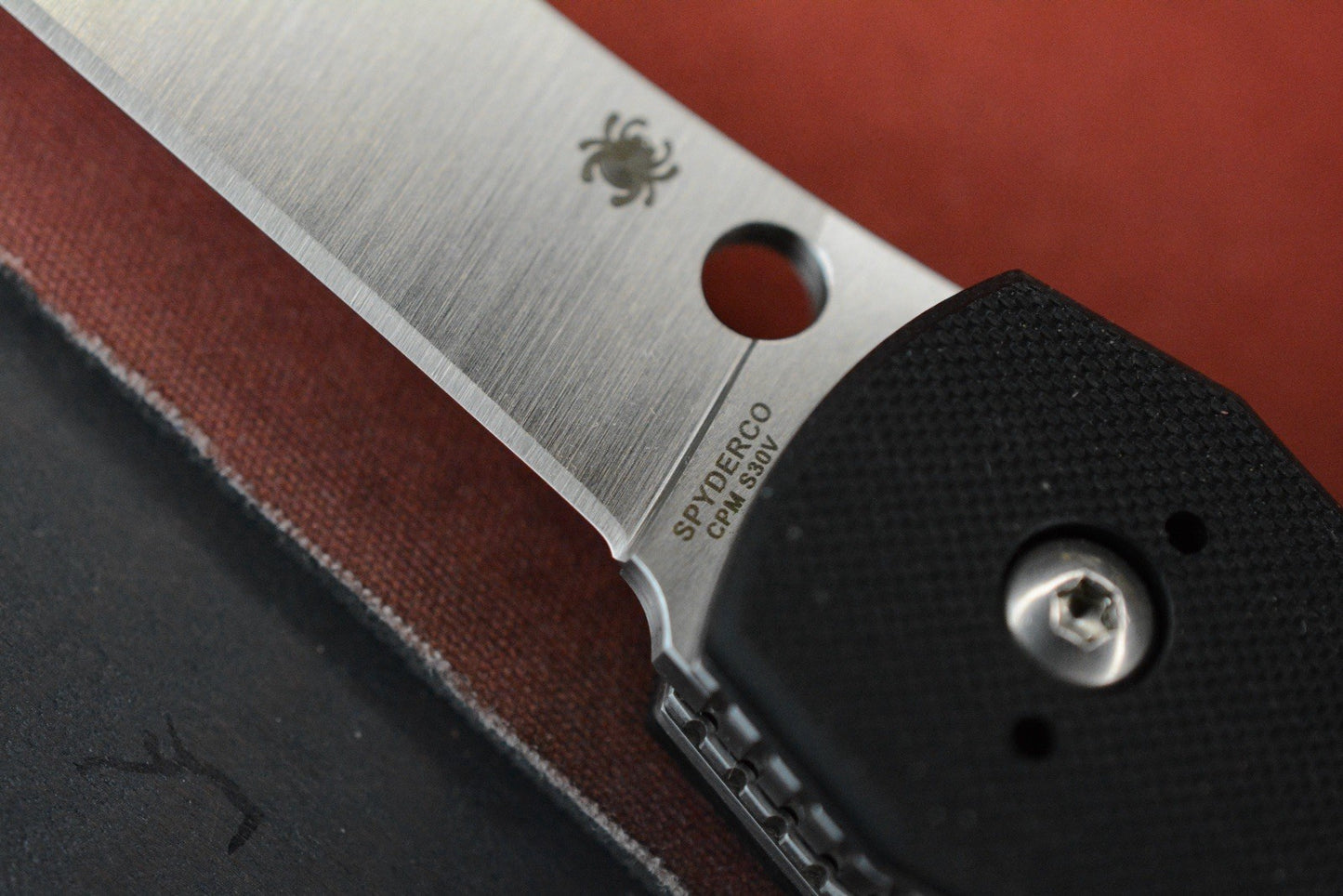 RARE / BNIB Spyderco x Janich Janisong - Black G10 / S30V DISCONTINUED