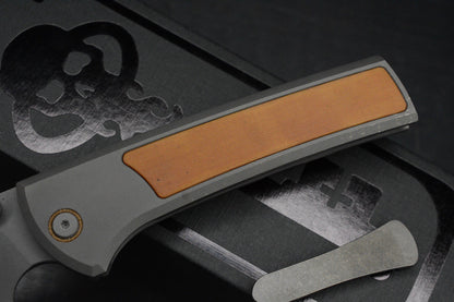 NEW CHAVES Scapegoat 229 Dirty Steve - SW Grey PVD / Natural Micarta Magnetic EXC 1/50