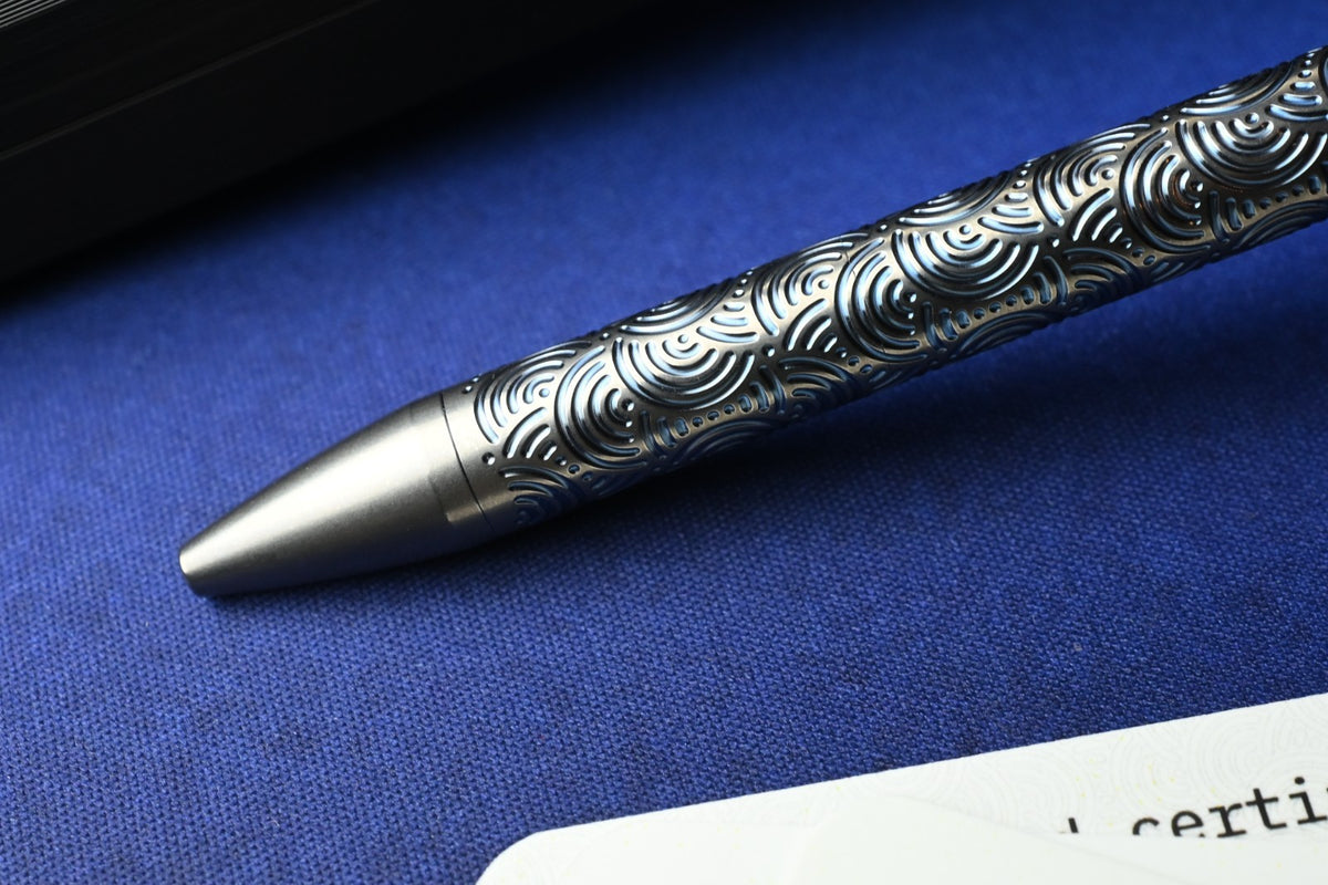 RARE Urban EDC x Magnus Titanium Click Shift Pen - Matte Ti w/ Blue Ti Seigahai