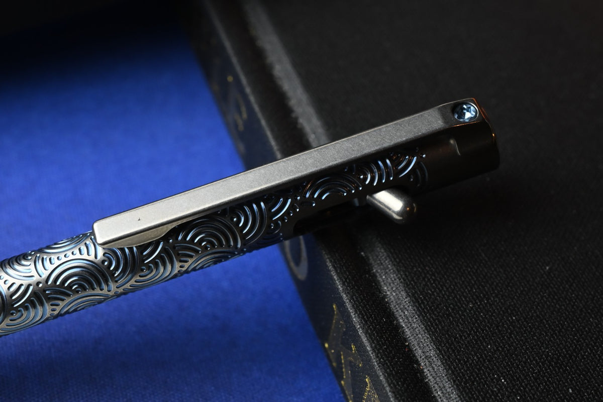 RARE Urban EDC x Magnus Titanium Click Shift Pen - Matte Ti w/ Blue Ti Seigahai