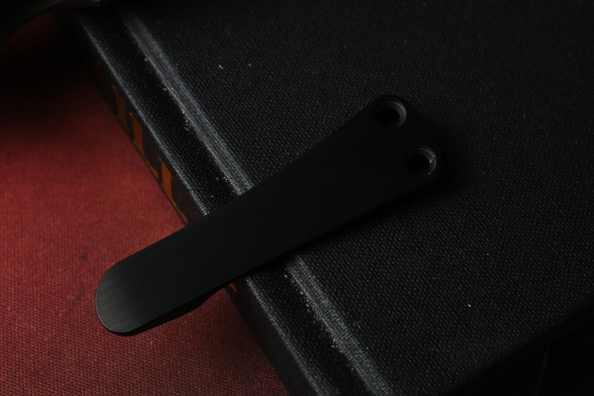 NEW CHAVES Knives Red Label Sangre Street - Black PVD M390 / Rocked Ti Handles