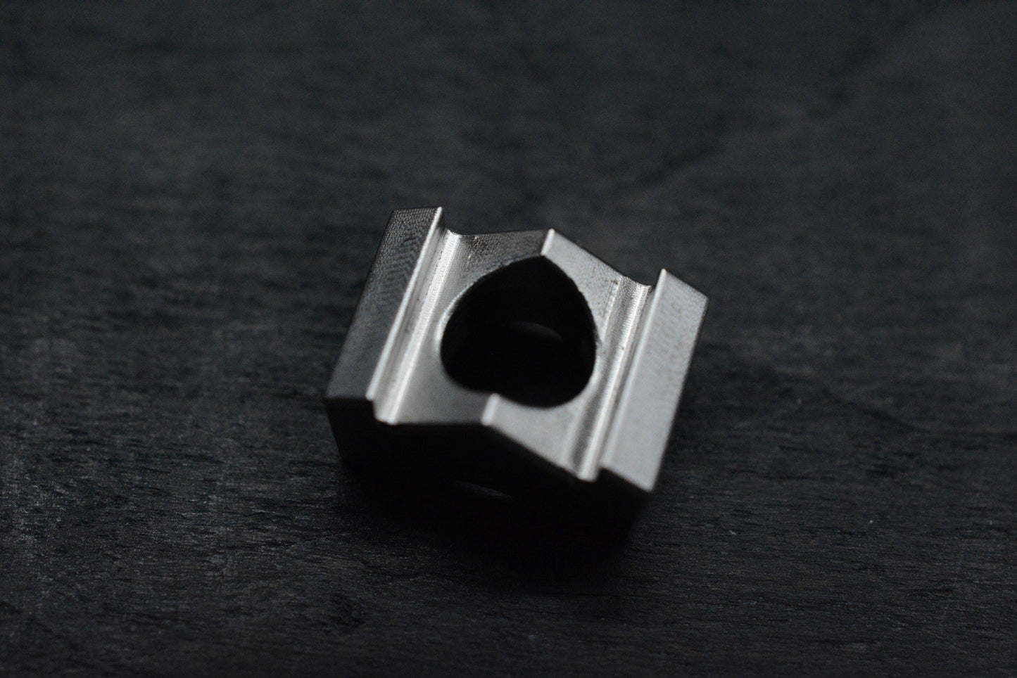 RARE WYSTE DEAIGNS Crown Stainless Bead Re Playge Microtech