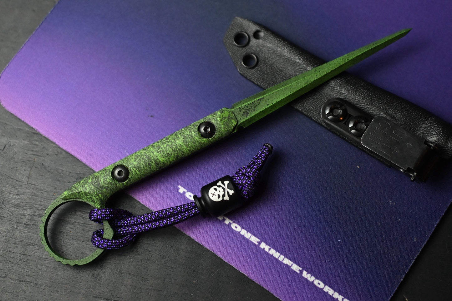 RARE Half Face Blades Ringed Cardiac Spike - Zombie Green w/ Poison Bead