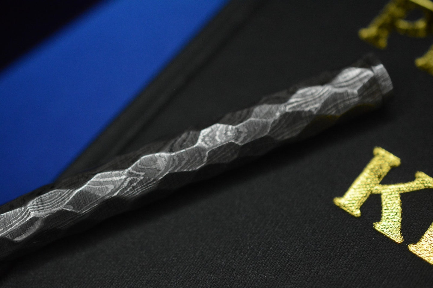 RARE Royal Creations Rocked Damascus & Copper Twist Pen - Re Playge Microtech