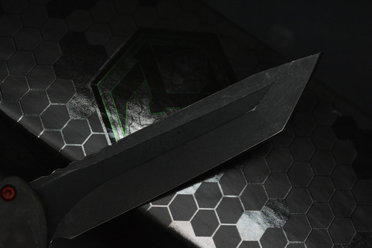 NEW Heretic Manticore X Bounty Hunter OTF - Black Magnacut T/E SN 248 w/ Boba Fett Bead