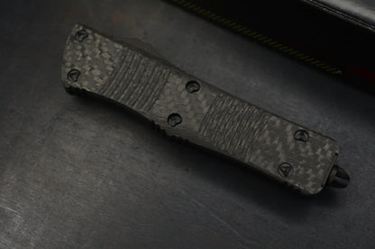 Microtech Troodon D/E Carbon Fiber Top 10/ 2019