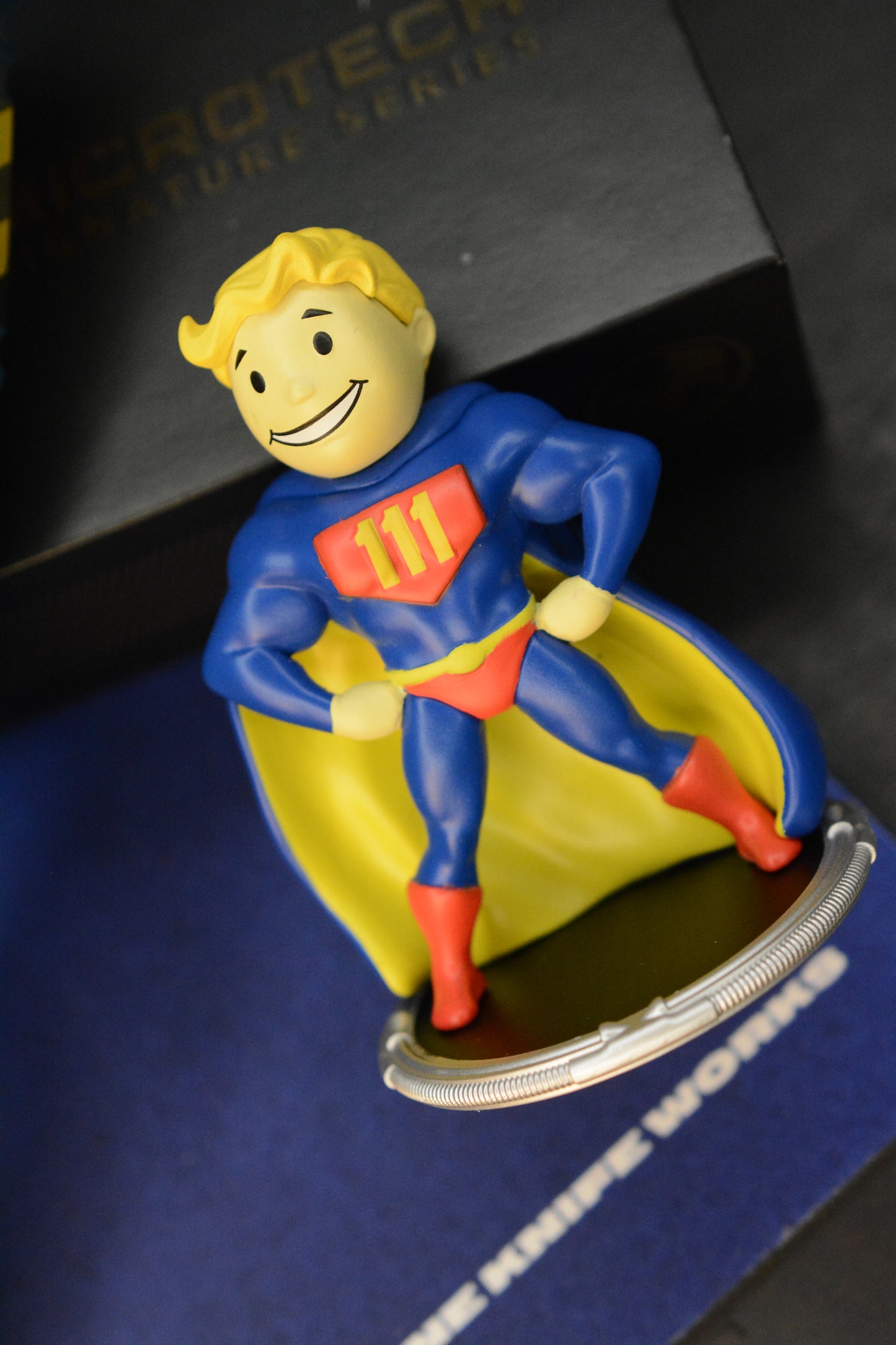 NEW Microtech Ultratech ZBP Fallout Special Edition D/E w/ Radioactive Bead, Vault Boy & Coin