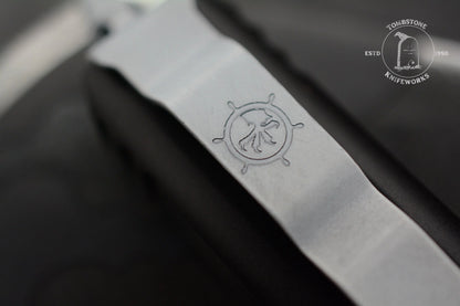 RARE Microtech UTX-85 D/E - Steamboat Willie Black/ White