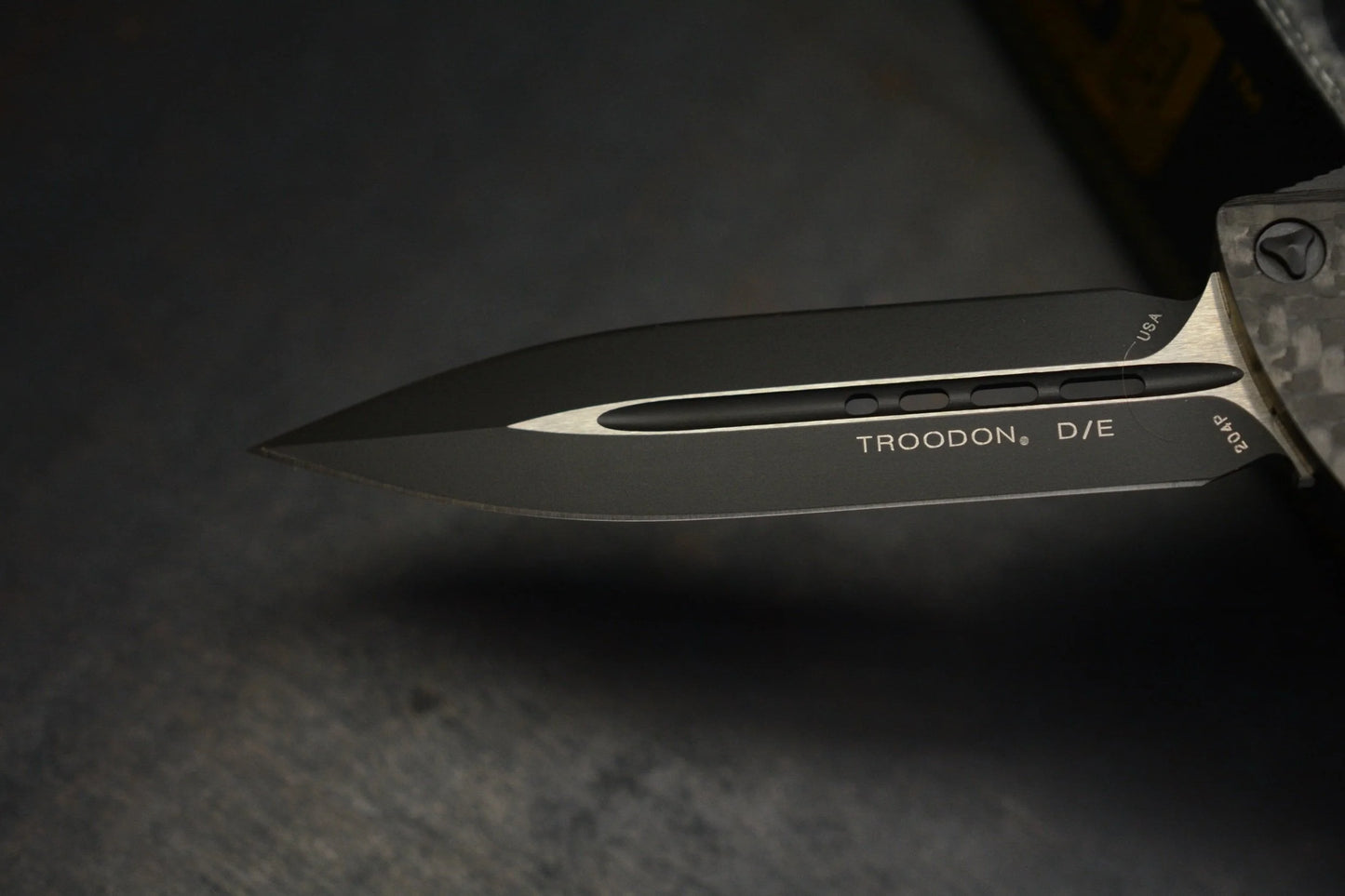 Microtech Troodon D/E Carbon Fiber Top 10/ 2019