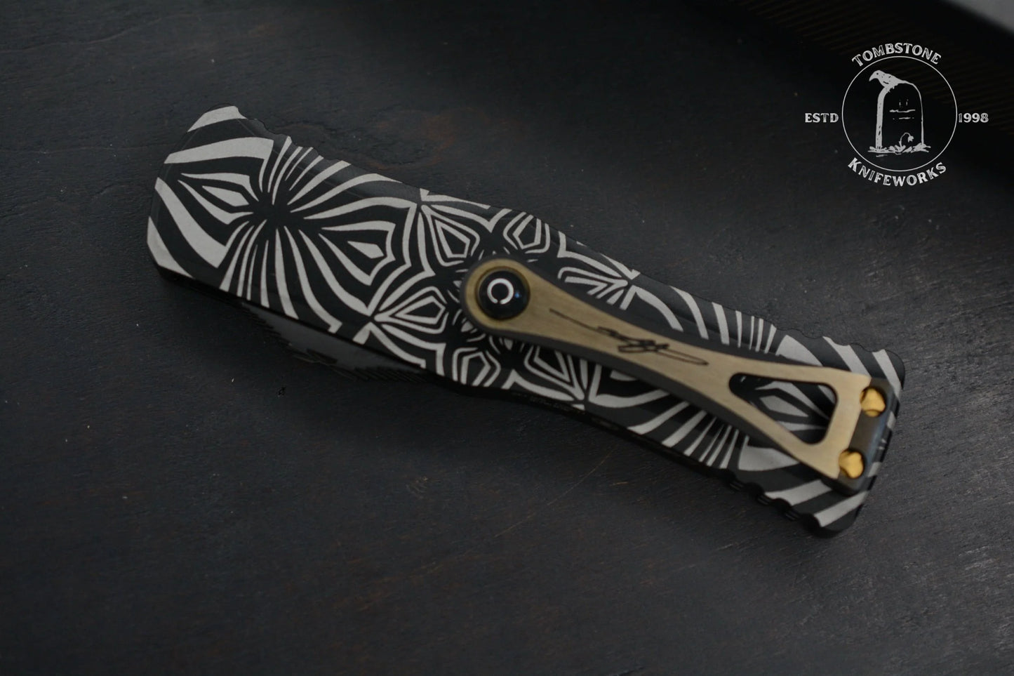 Microtech Hera Two Toned Black w/ Gold Accents Aircraft Alloy w/ Source Artwork