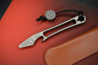 NEW Nice Guy Machine Co Japanese Cowboy Clipless Skeleton Ti Pry w/Sheath & Bead