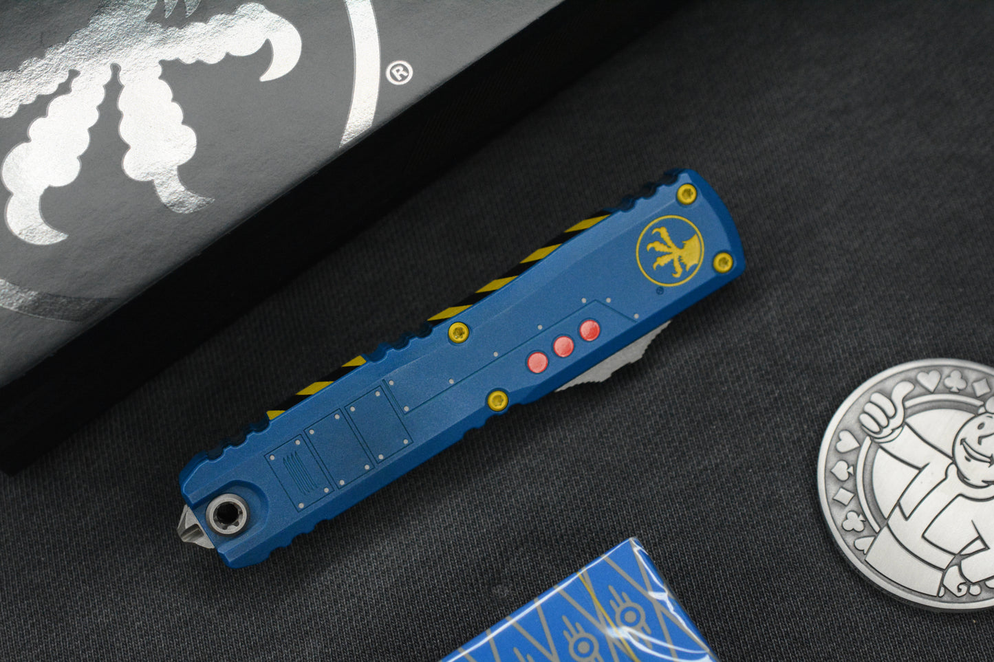 Microtech Ultratech ZBP Fallout Special Edition D/E w/ Radioactive Bead & T-51 Helmet Statue